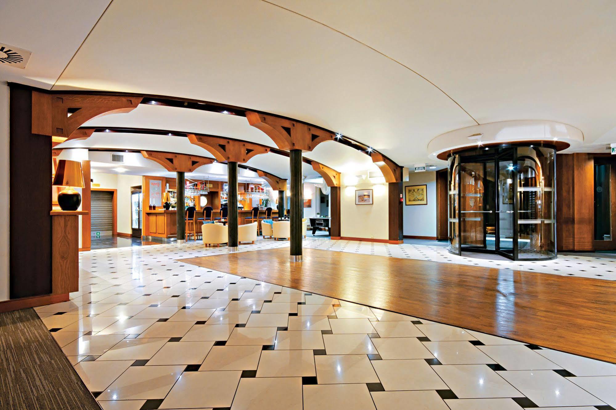 Leba Hotel & Spa Ngoại thất bức ảnh